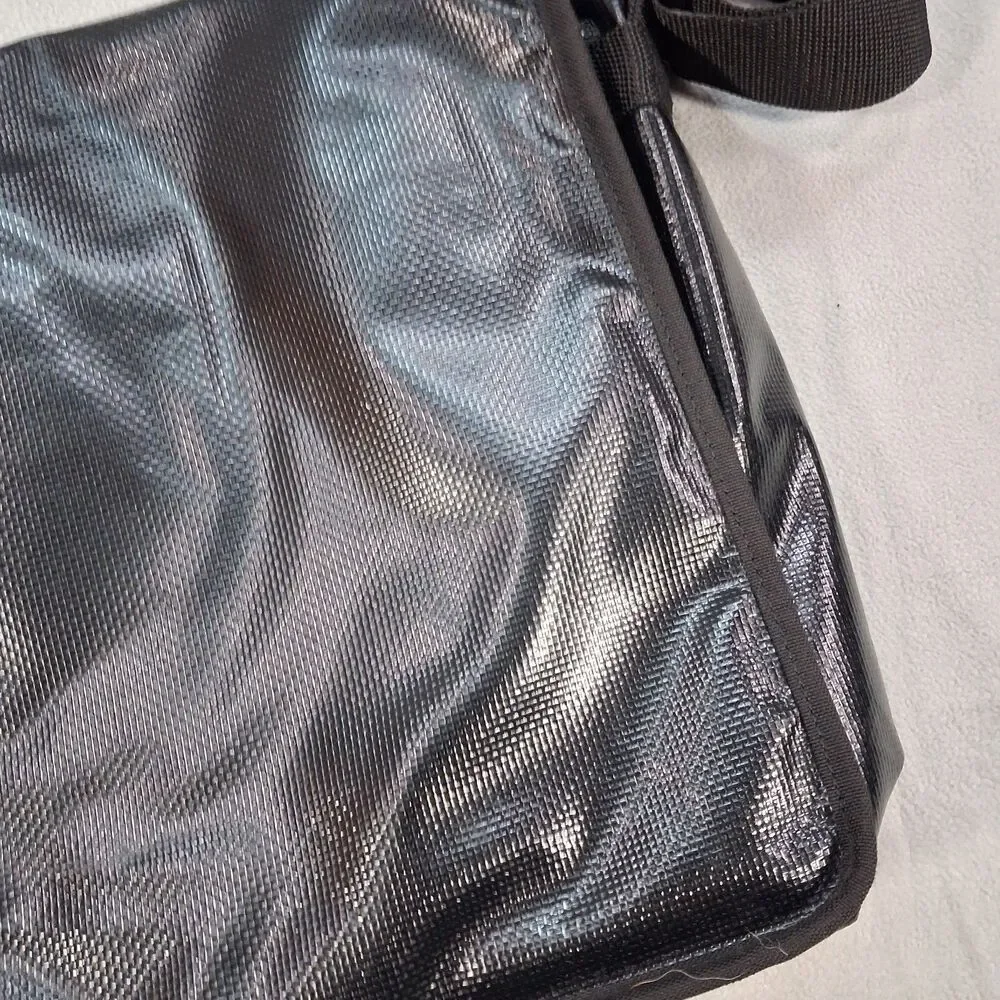Manhattan Portage Vinyl Messenger Bag Black Commuter Travel Work